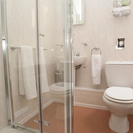 Valentine Lodge Over 21 Adult Couples Only Blackpool Bagian luar foto