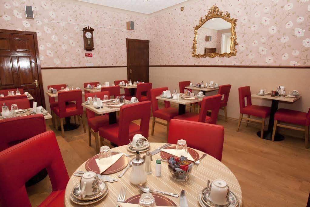 Valentine Lodge Over 21 Adult Couples Only Blackpool Bagian luar foto